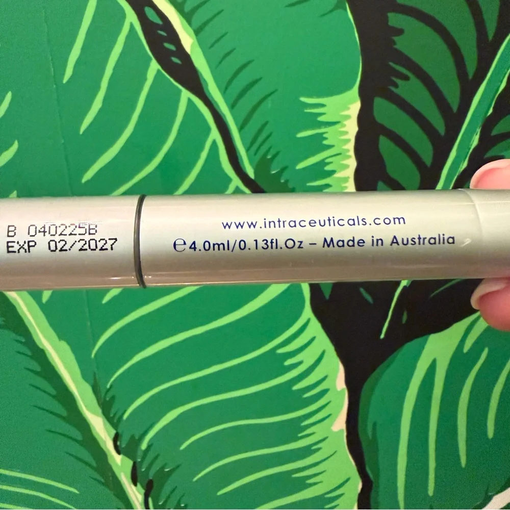 NWT Intraceuticals Opulence Brightening Wand Dark Spot Corrector 0.13 oz